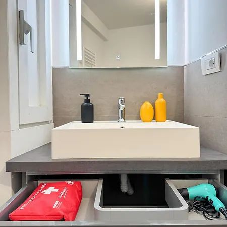 Διαμέρισμα Spiga Elite - Near San Babila M1 *