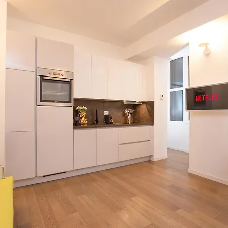 Apartamento Spiga Elite - Near San Babila M1 Milão